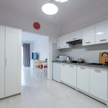 Luxury In -3- Bright & Secure Free Parking