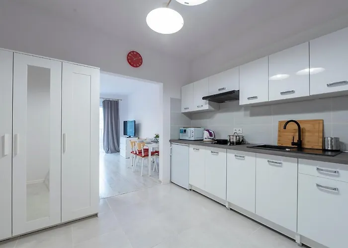 Luxury In -3- Bright & Secure Free Parking